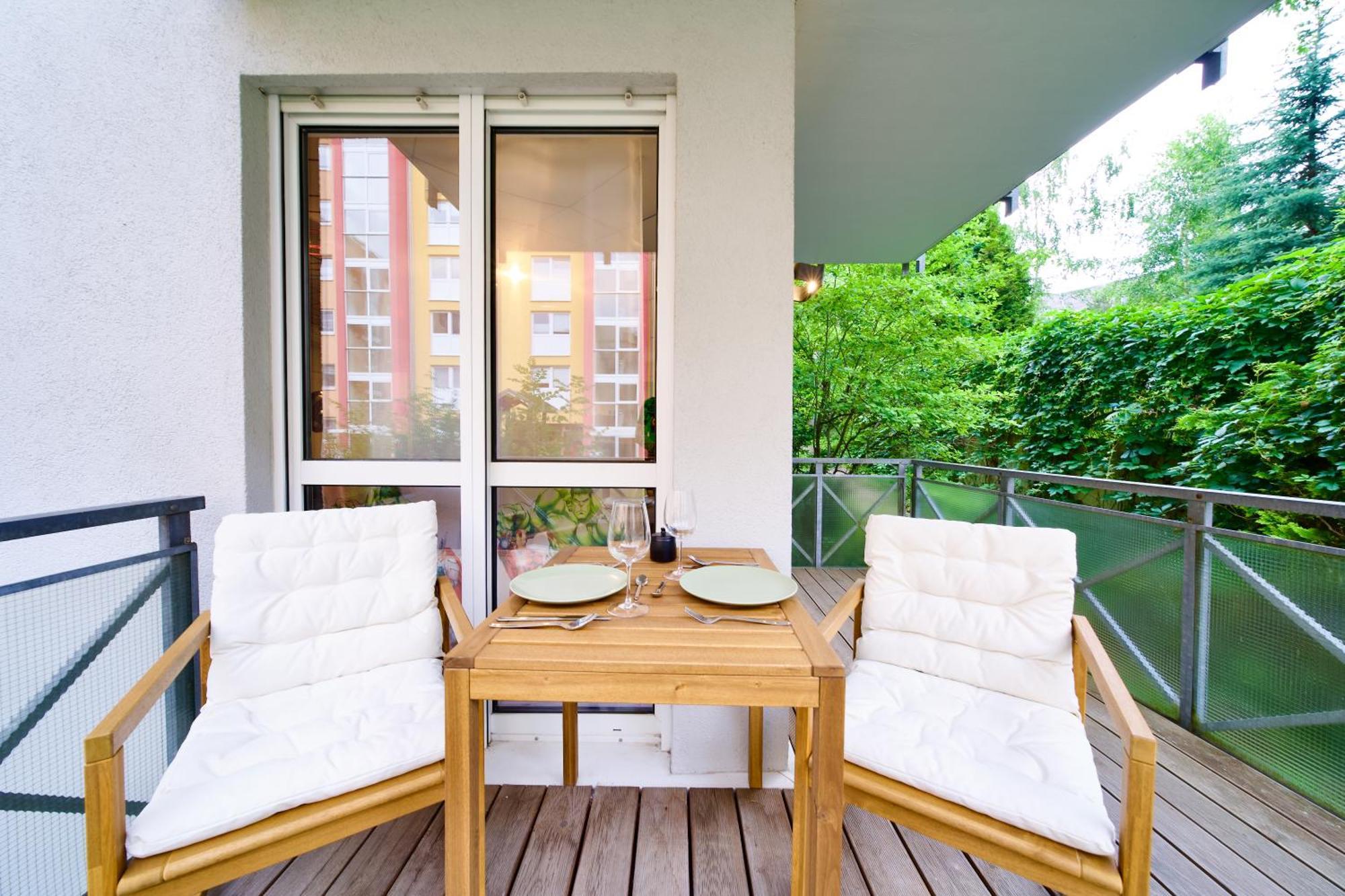 Edler Wohnraum Disney Marvel Studio Mit Balkon, Boxspringbett, Kaffeevollautomat, Lift & Parkplatz Chemnitz Bagian luar foto