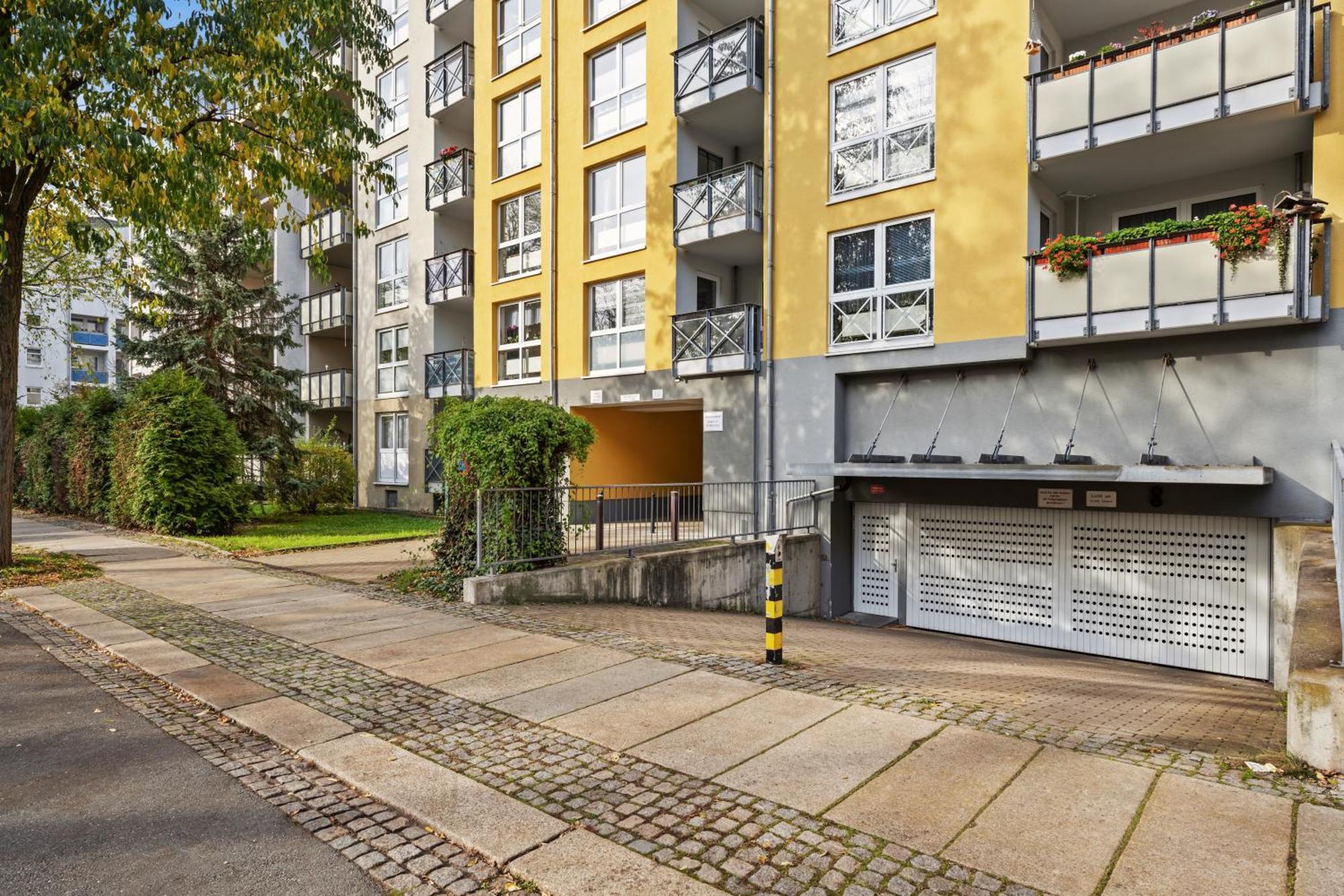 Edler Wohnraum Disney Marvel Studio Mit Balkon, Boxspringbett, Kaffeevollautomat, Lift & Parkplatz Chemnitz Bagian luar foto